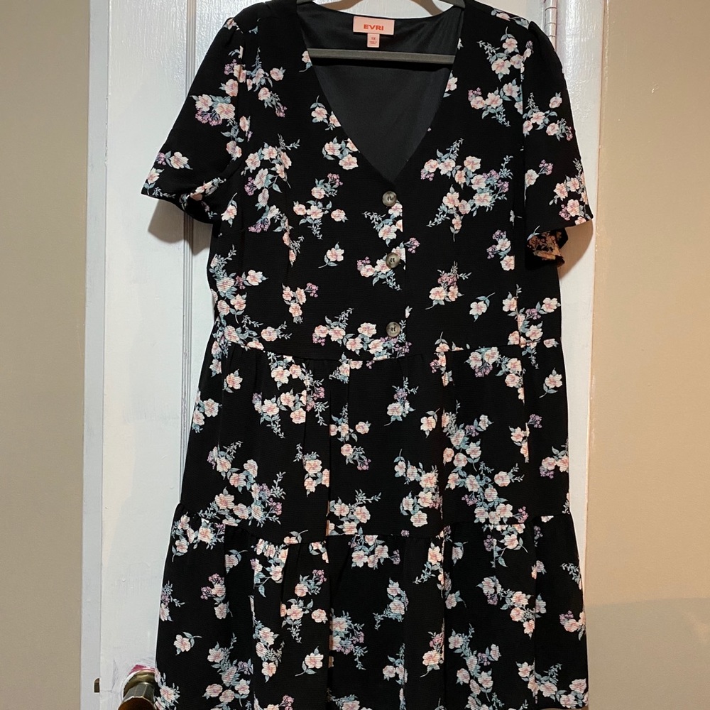 Floral EVRI Plus Size Dress (90’s Vibes)
